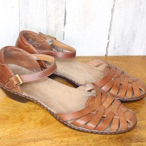 Clarks 8.5 Brown Leather Buckle Sandals Women’s